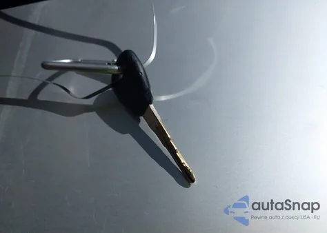 1998 Honda Accord Lx from USA, damaged, VIN 1HGCG564XWA075289